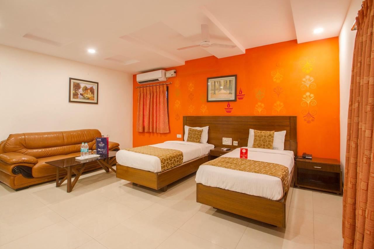Vaccinated Staff - Oyo 11400 The Down Town Suites Hyderabad Ngoại thất bức ảnh