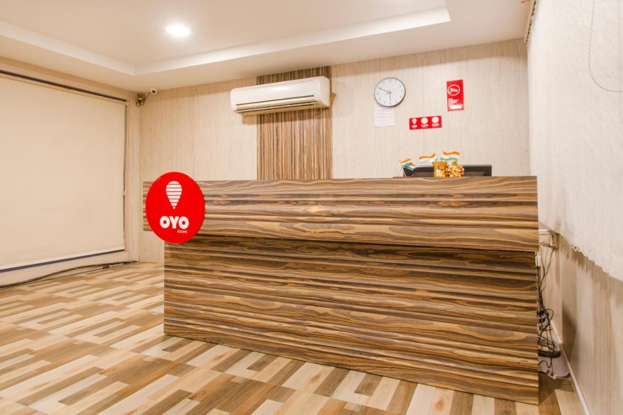 Vaccinated Staff - Oyo 11400 The Down Town Suites Hyderabad Ngoại thất bức ảnh