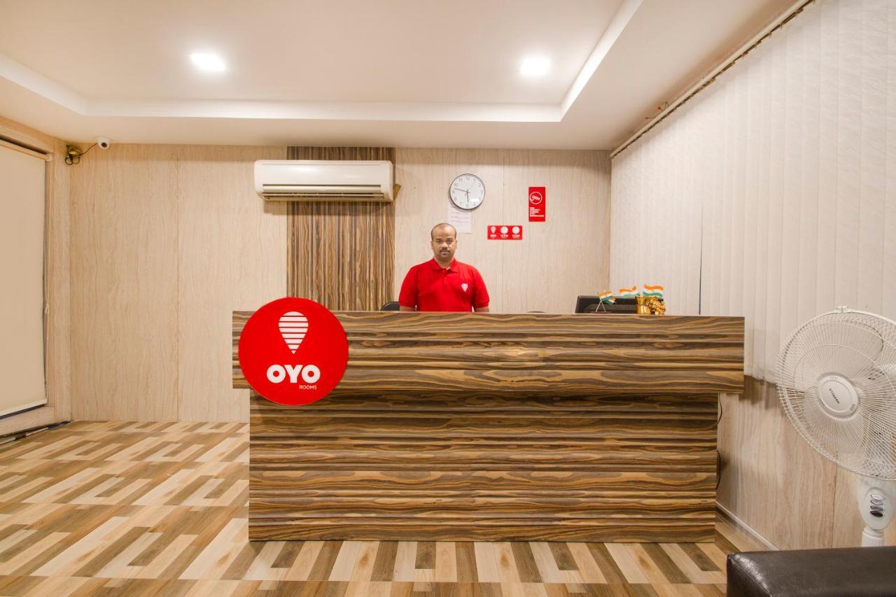 Vaccinated Staff - Oyo 11400 The Down Town Suites Hyderabad Ngoại thất bức ảnh
