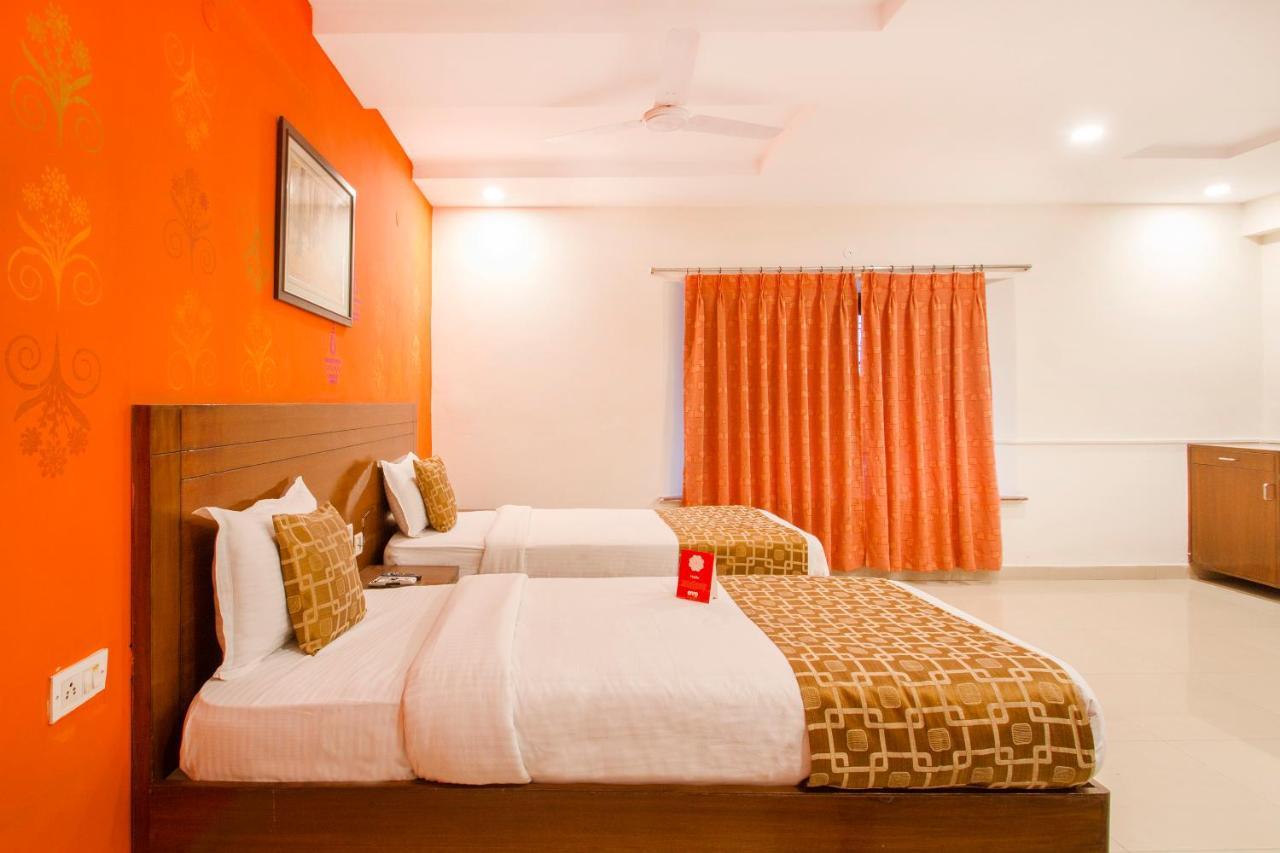 Vaccinated Staff - Oyo 11400 The Down Town Suites Hyderabad Ngoại thất bức ảnh
