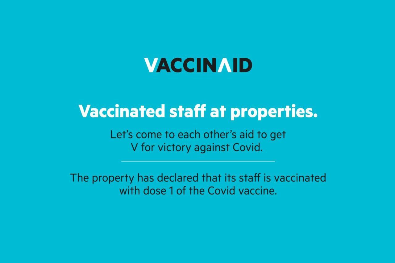Vaccinated Staff - Oyo 11400 The Down Town Suites Hyderabad Ngoại thất bức ảnh